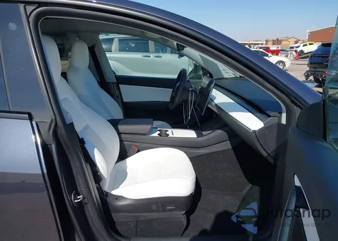 2021 Tesla Model Y Performance Dual Motor All-Wheel Drive from USA, damaged, VIN 5YJYGDEF8MF271625